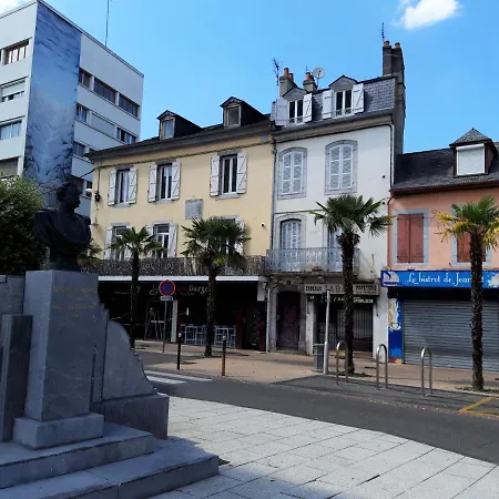 Appartement Hypercentre Tarbes - 2 Grandes Chambres Exterior photo